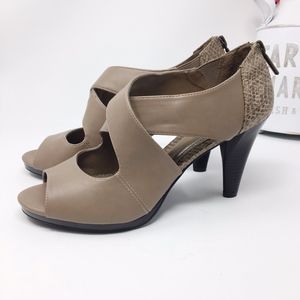 Liz & Co Brown/Taupe Snakeskin Heels Sz 8